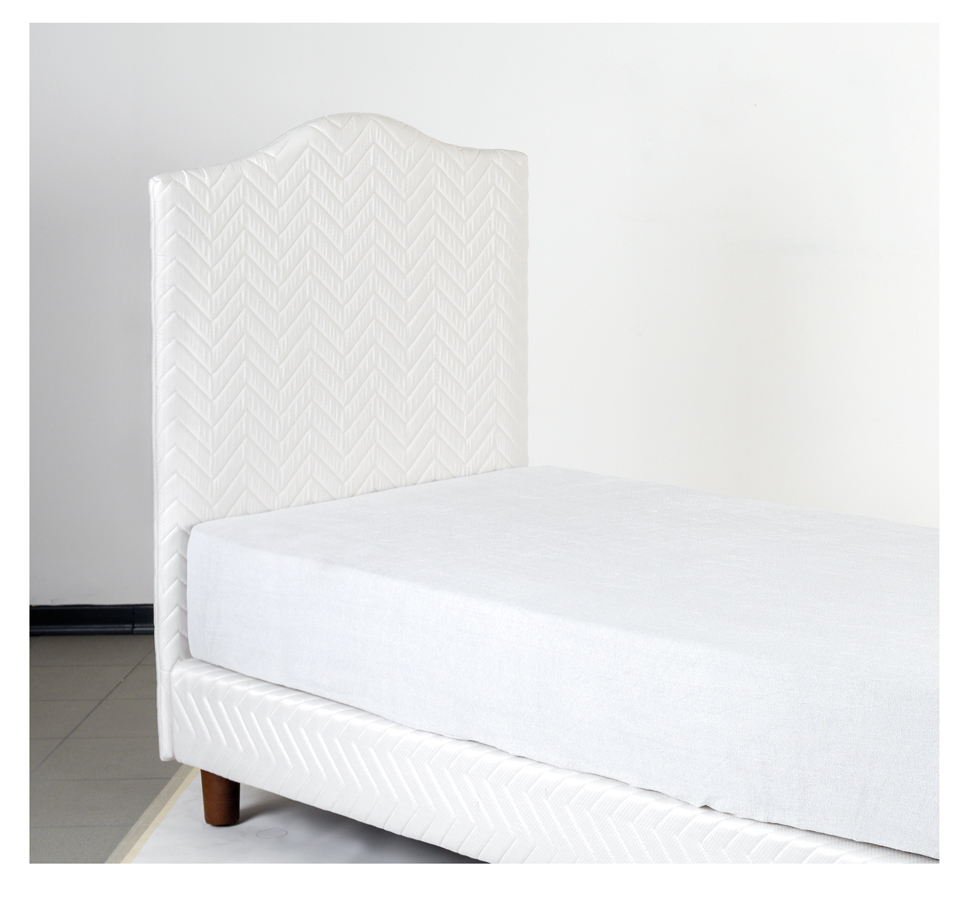 Variante Testiera Compass con rivestimento fisso in tessuto jacquard liscio ignifugo
